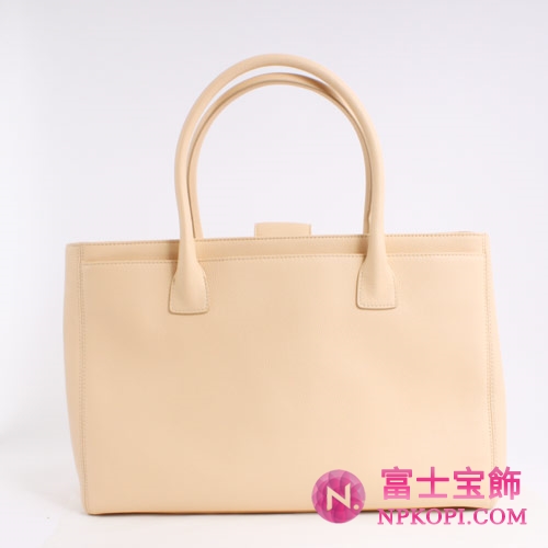 シャネル CHANEL ソフトキャビアスキン トートバッグ ベージュ＆シルバー A15206ZAQW